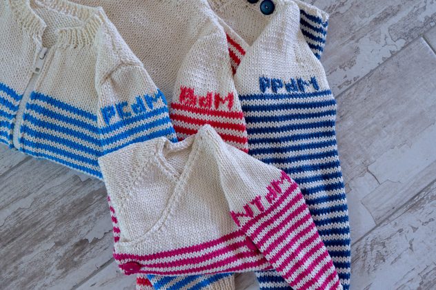Marinières-tricotées main personalisées pour bébés ou pour enfants